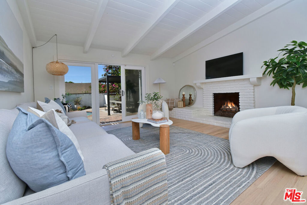 12614 Morrison Street