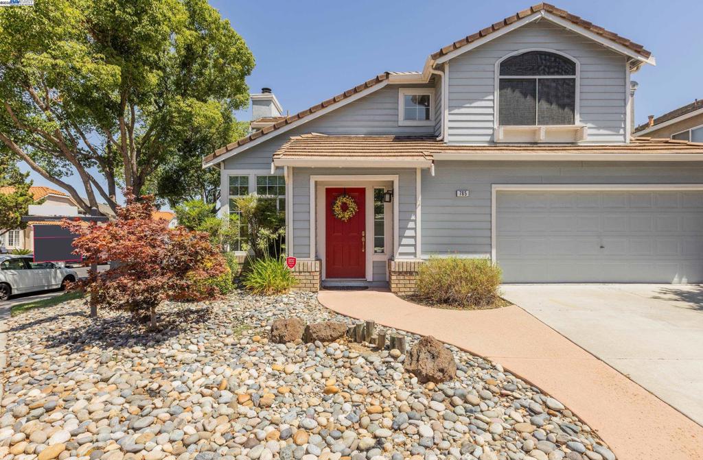 Top schools rating 8-9. Corner lot charming 3 bedrooms 2.5 bathrooms. Move in ready. Partial high ceilings. Low maintenance backyard. Dual pane windows. Upgraded kitchen. 3 min drive to ACE Train station. Walk to schools. 9 mins to Safeway. 7mins to grand performing arts, 5 mins to windmill ridge winery, 13 mins to Tracy Golf & country club. Lots of family parks around. 7mins to Sutter hospital. 10 mins to Kaiser hospital