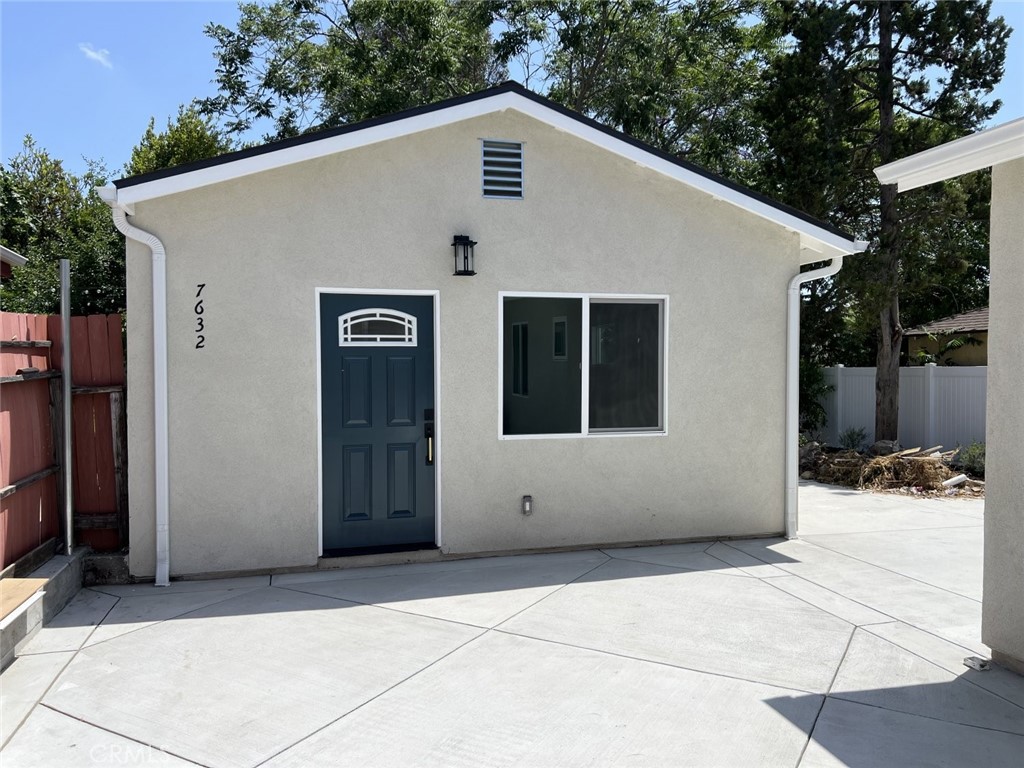 7634 7632 Kyle Street