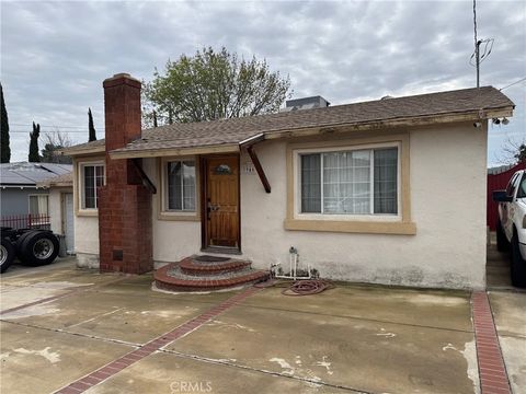 Photo of 3946 Tomlinson Ave, Riverside, CA 92503 (MLS # IV26045335)