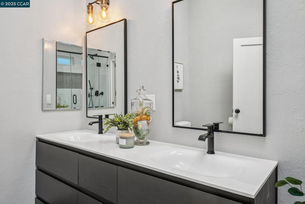 SLEEPY HOLLOW - Residential