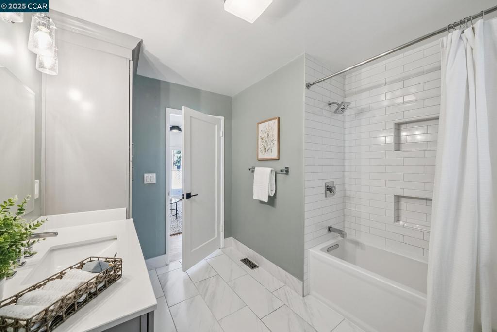 SLEEPY HOLLOW - Residential