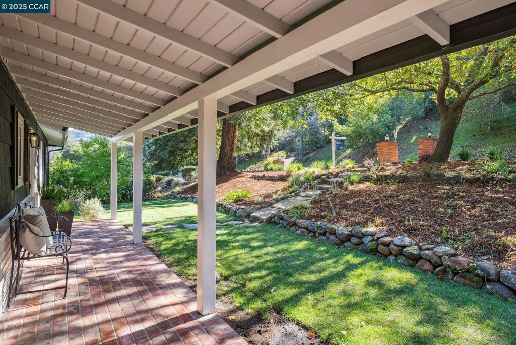 SLEEPY HOLLOW - Residential