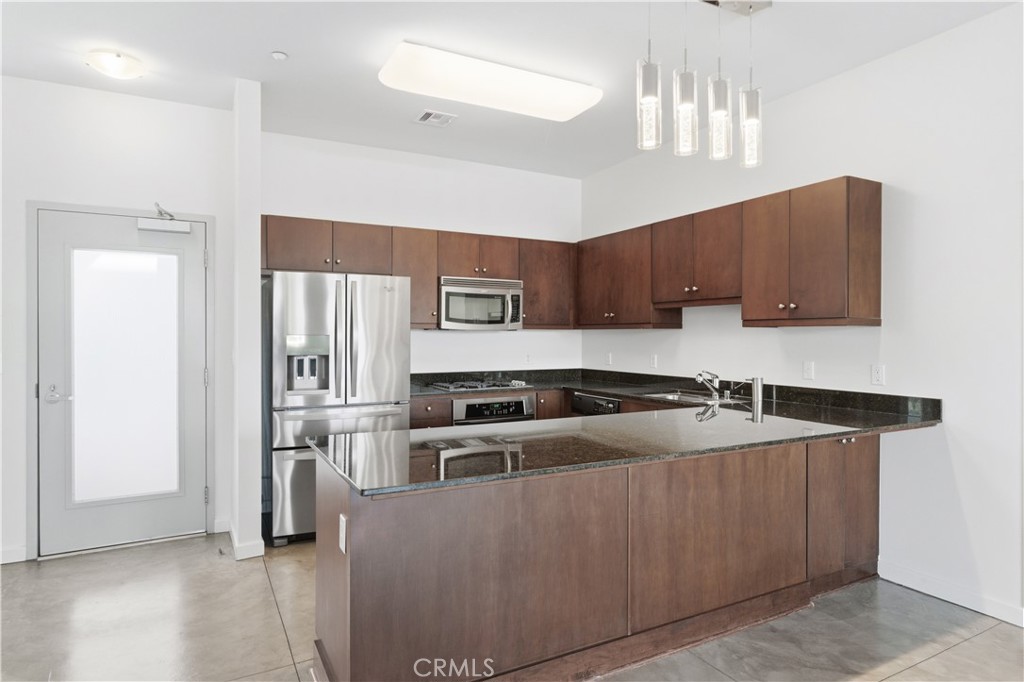 435 W Center Street Promenade