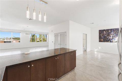 435 W Center Street Promenade Anaheim CA 92805