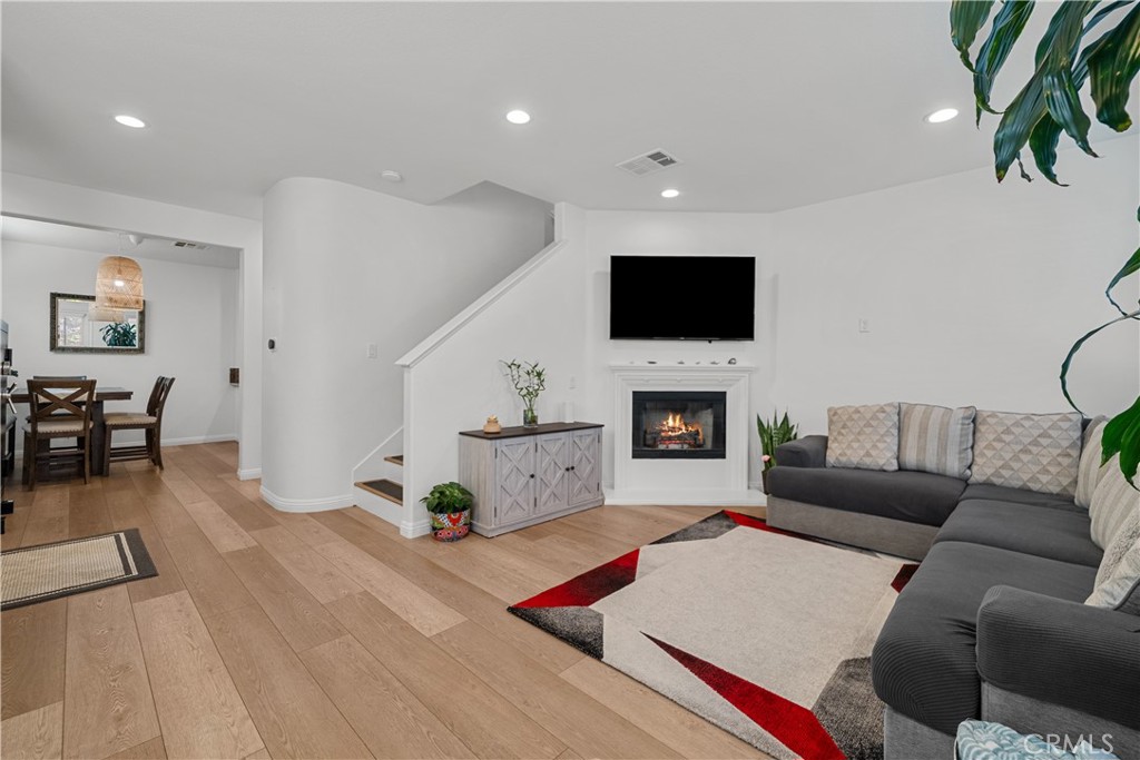 Mariposa (MARIP) - Residential