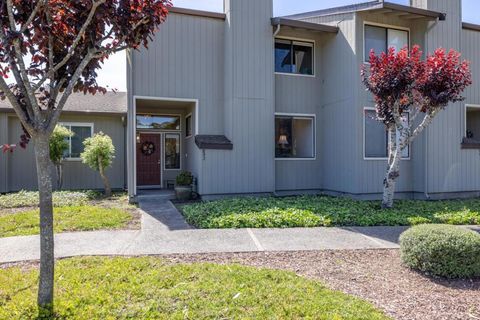 Photo of 802 Brentwood Court, Pacific Grove, CA 93950 (MLS # ML82044477)