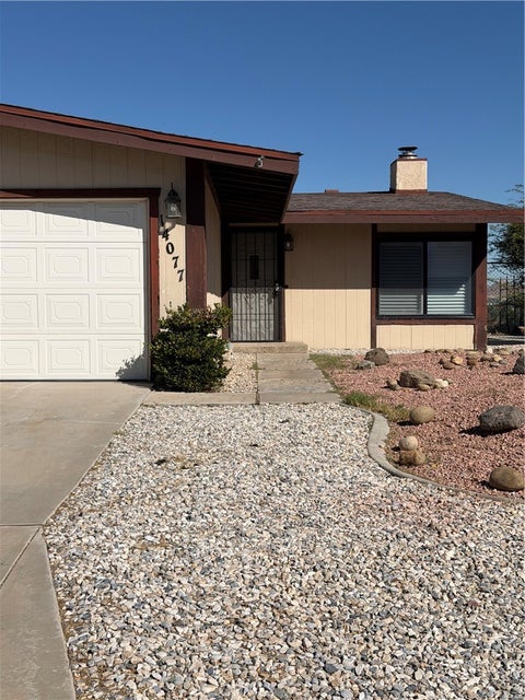 Photo of 14077 Driftwood Dr Dr, Victorville, CA 92395 (MLS # HD26215164)