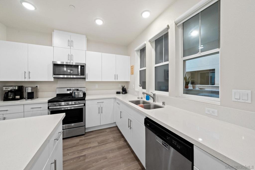 5360 Calle Rockfish 32