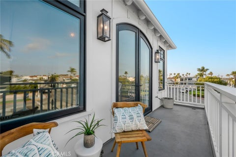 Tiny photo for 61 The Colonnade, Long Beach, CA 90803 (MLS # PW26112771)