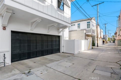 Tiny photo for 61 The Colonnade, Long Beach, CA 90803 (MLS # PW26112771)