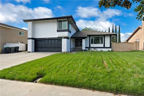 Photo of 913 Bristol Rd, San Dimas, CA 91773 (MLS # DW25271691)