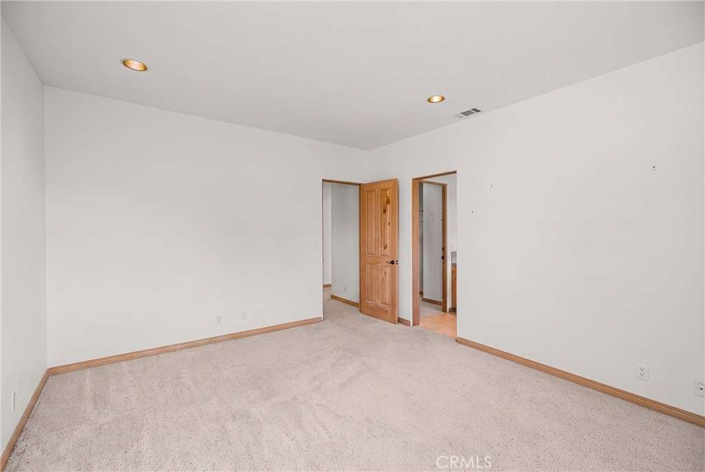 5939 Oakhill Drive