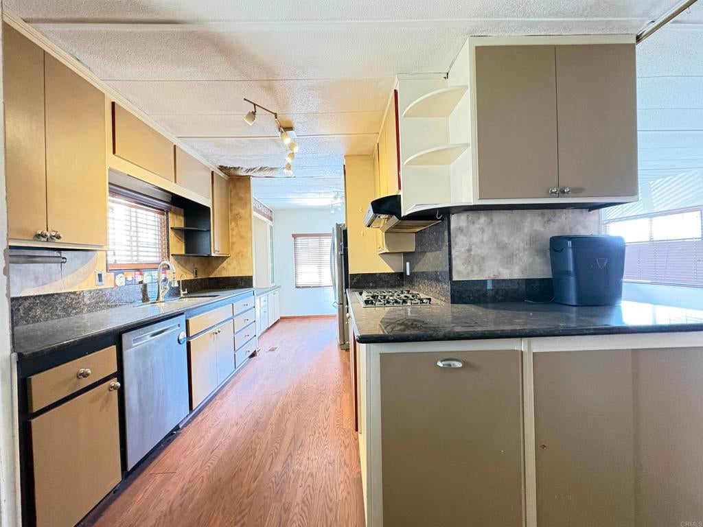 521 Orange Ave 128