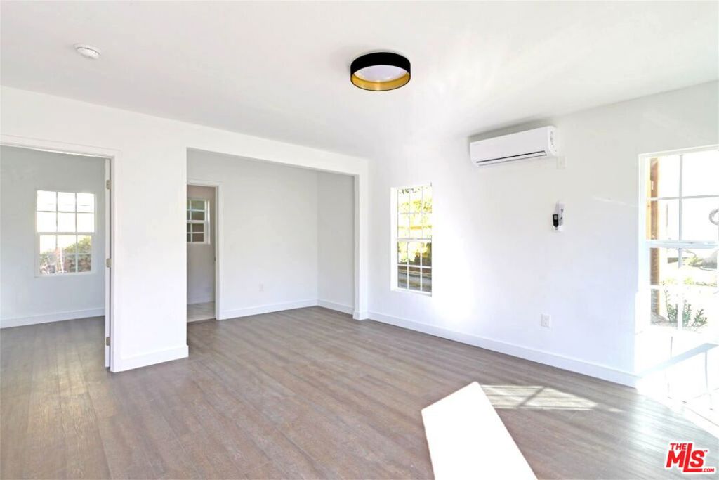 3365 Hamilton Way