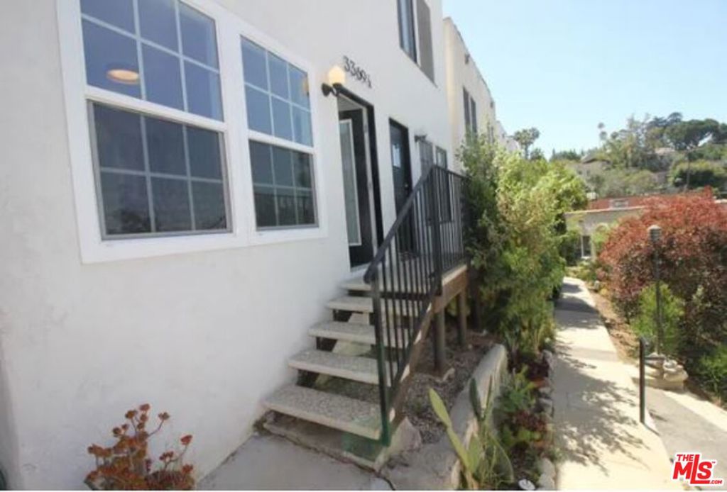 3365 Hamilton Way