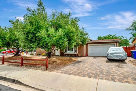 Photo of 1105 Bostonia St, El Cajon, CA 92021 (MLS # PTP2505526) Photo of 1105 Bostonia St, El Cajon, CA 92021 (MLS # PTP2505526)