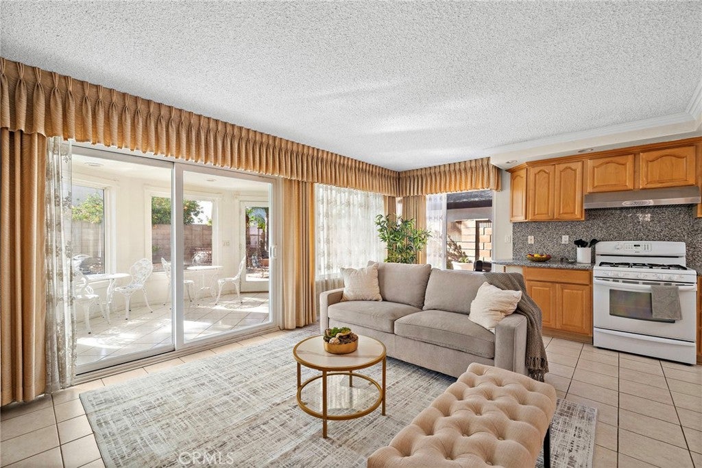 20241 Morristown, Huntington Beach CA 92646 - Photo 14