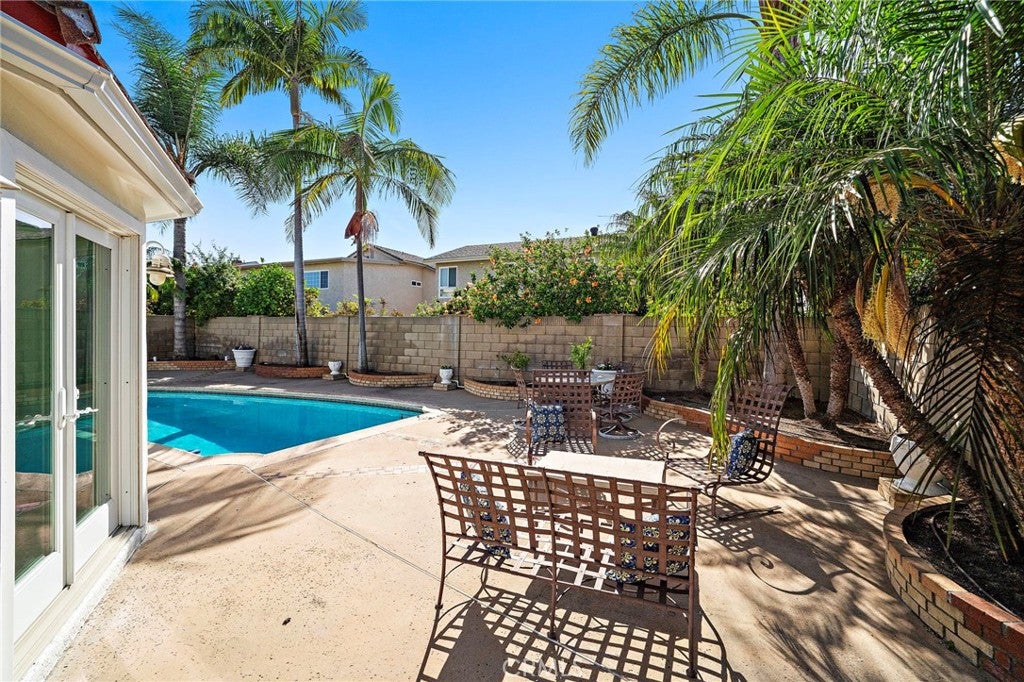 20241 Morristown, Huntington Beach CA 92646 - Photo 32
