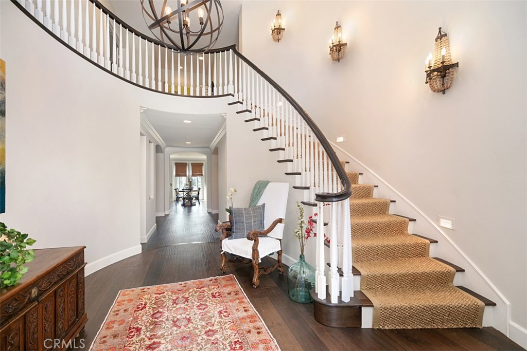 27 Via Monarca Street