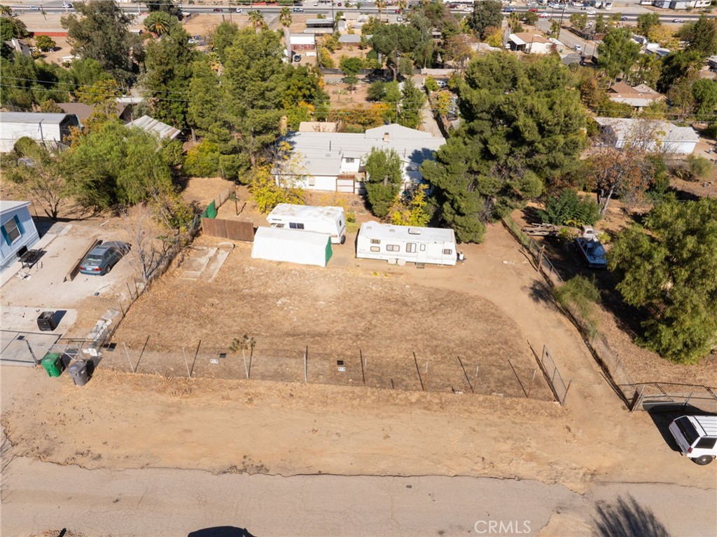 BUY THIS LAND WITH 5% DOWN!!! This spacious vacant lot is an excellent opportunity for those looking to build their home or place a Manufacture Home in a piece of land in a city on the rise.. Zoned for residential use, this property offers the perfect canvas for your future residence, with the convenience of utilities nearby, making it a seamless choice. Don’t miss out on this fantastic opportunity to invest in a prime residential lot with utilities ready to go! Whether you're a builder, investor, or future homeowner, this land offers both value and potential. Contact us today for more details!
