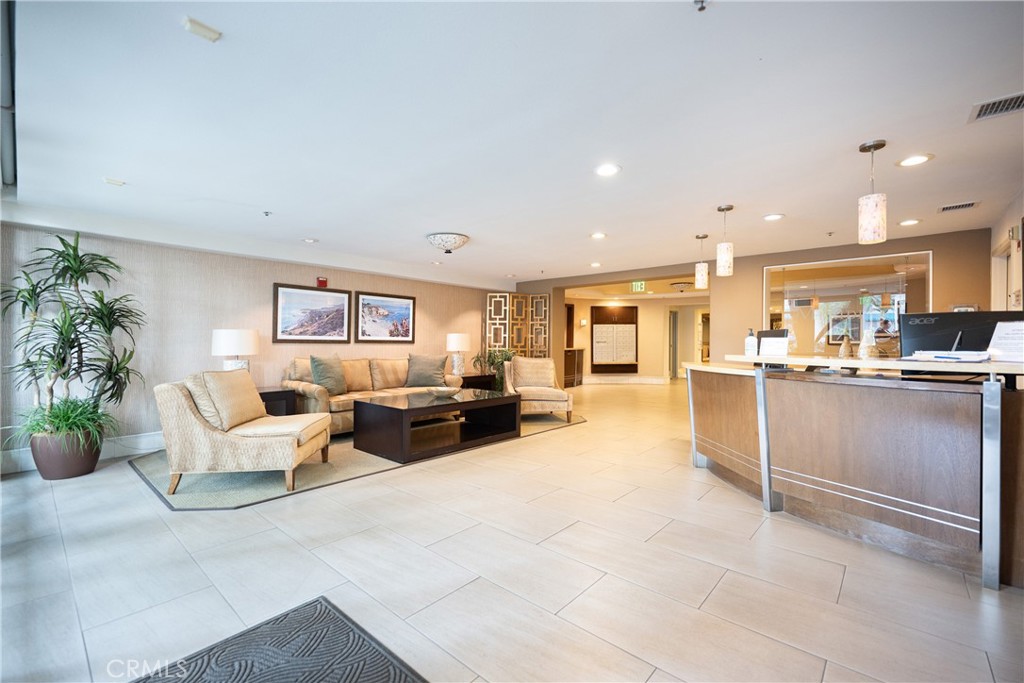 1400 E Ocean 2409