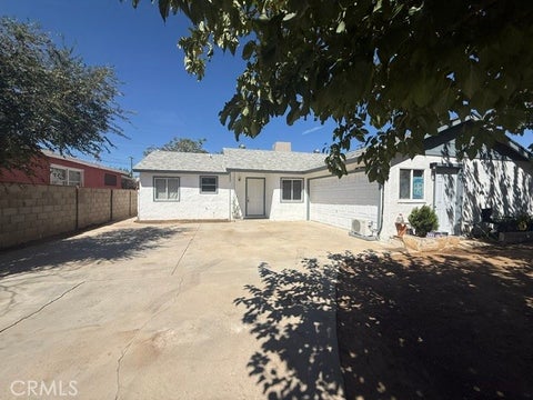 Photo of 37815 Robina AVE, Palmdale, CA 93550 (MLS # SR26219983)