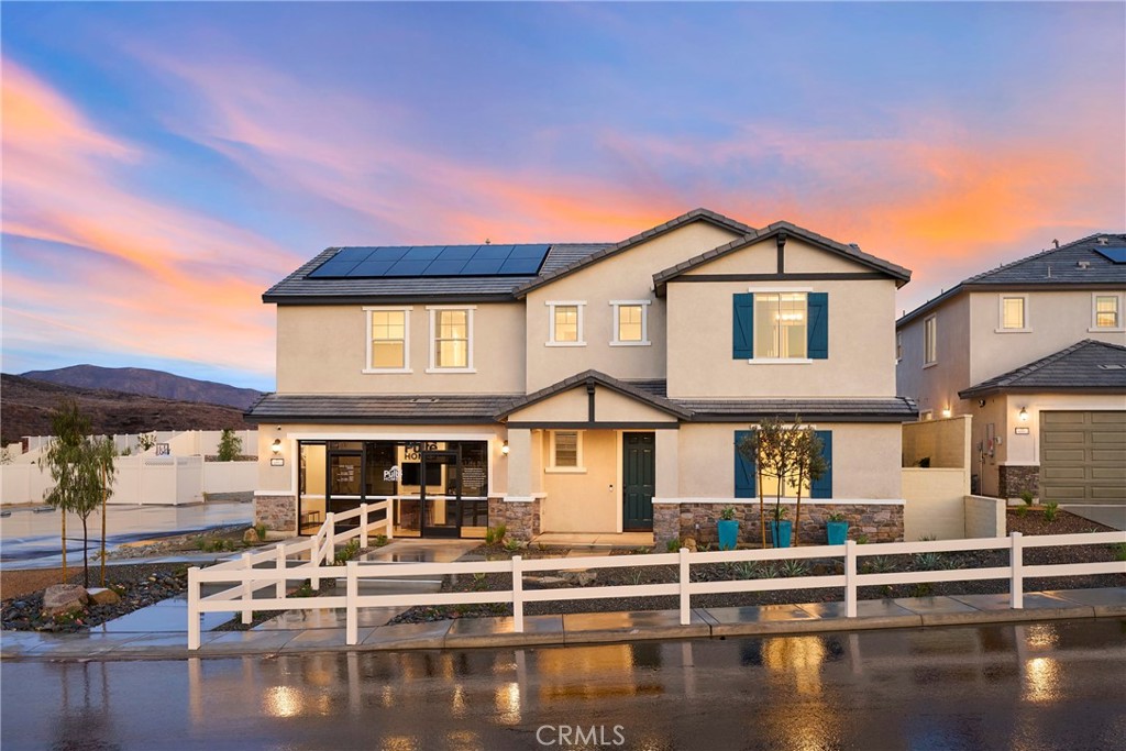 Beautiful premium location with Lake Elsinore views. Spacious Harlow plan with 5 bedrooms and covered patio. Highly upgraded with designer selected options all included. Move-in just in time for the holidays.
-No neighbor to rear
-Mountain and city views
-Upgraded flooring
-Walk in pantry
-Ex storage 2 space in garage
-Covered patio