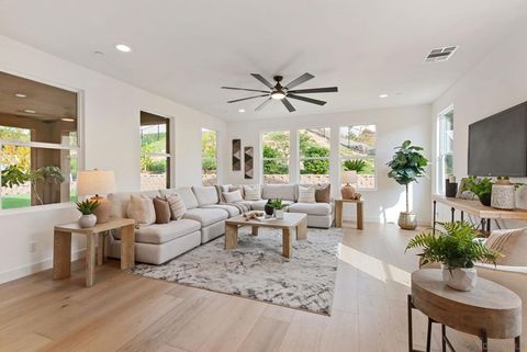 1176 Witherby Lane Escondido CA 92026