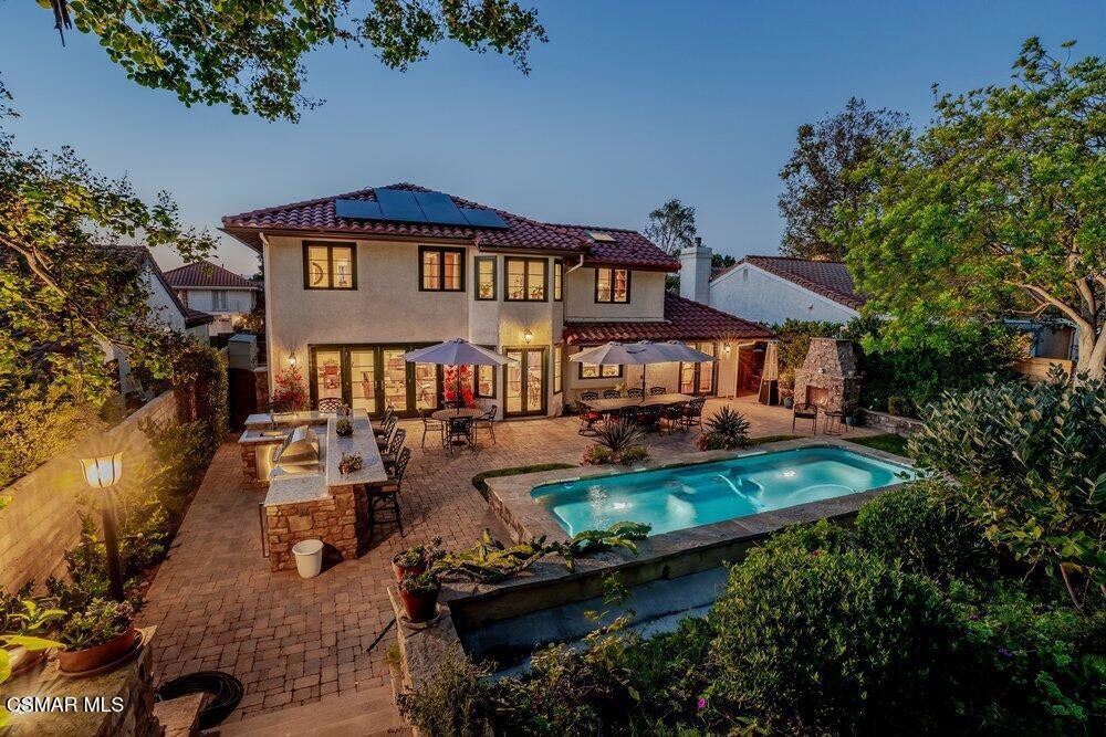 700 Oak Shadow View Place