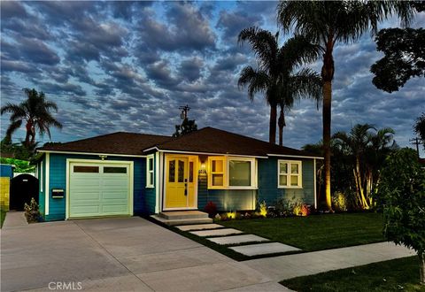 2038 San Vicente Avenue Long Beach CA 90815