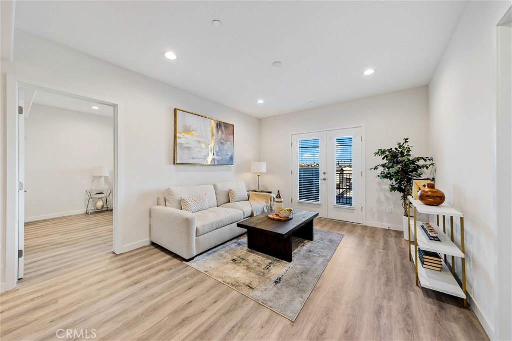 419 N Chandler Avenue 413
