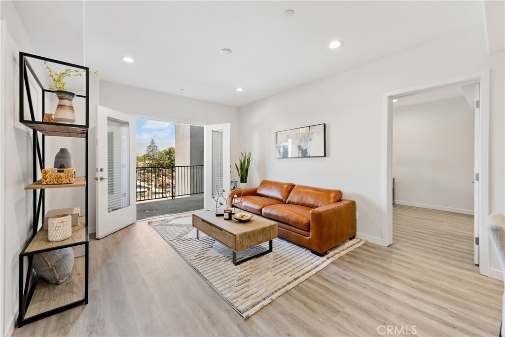 419 N Chandler Avenue 413