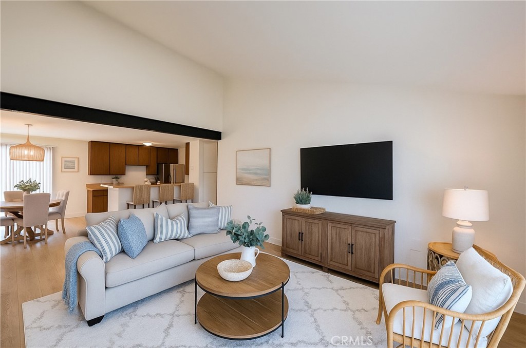 15233 Santa Gertrudes