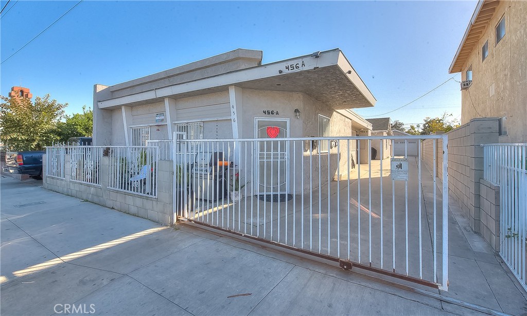 456 E Market