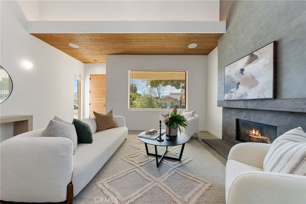 Photo of 12123 Iowa Ave, Los Angeles, CA 90025 (MLS # OC26081461)