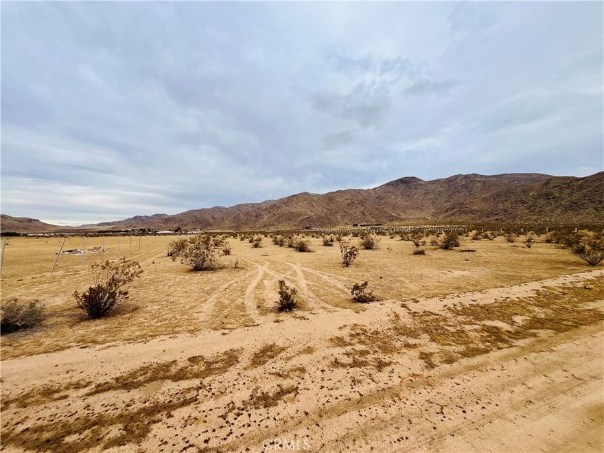 Own a piece of prime location land/property in Apple Valley where the developments are happening fast in the area.
Located a block south of highway 18 convenient flat land, neighbor property fenced and ready to build.
Go direct, easy access.
Owner may carry financing.