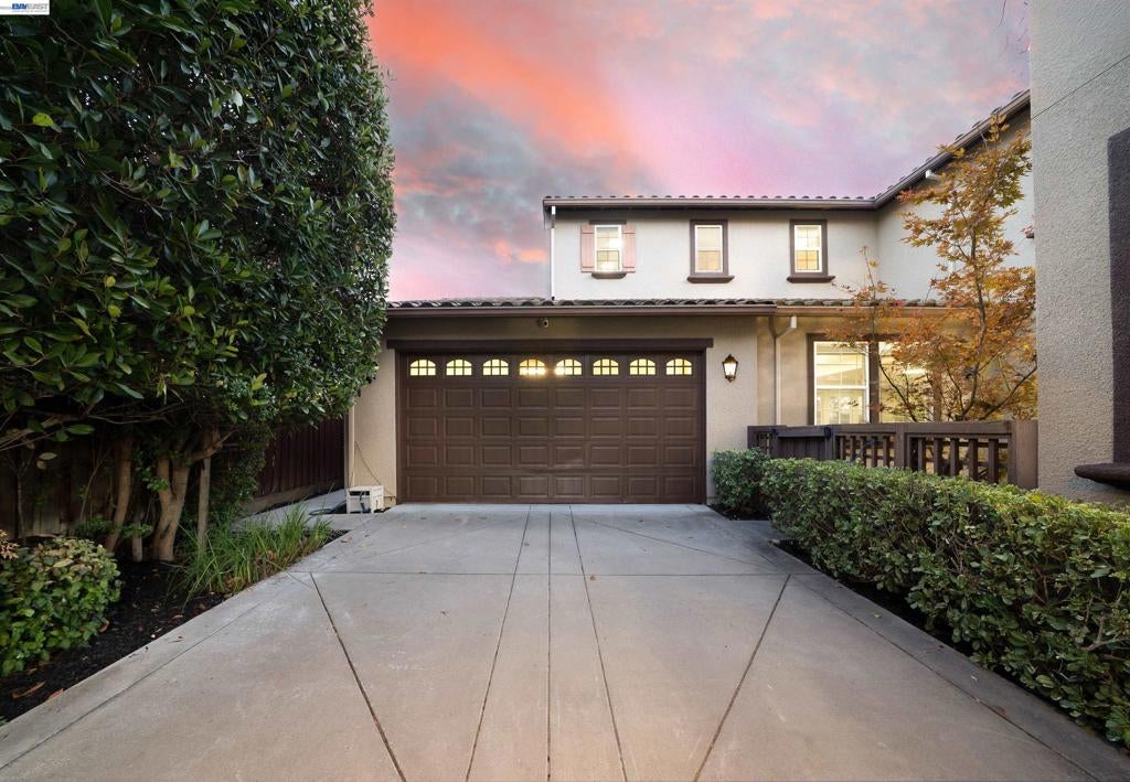 5662 Lysander Way