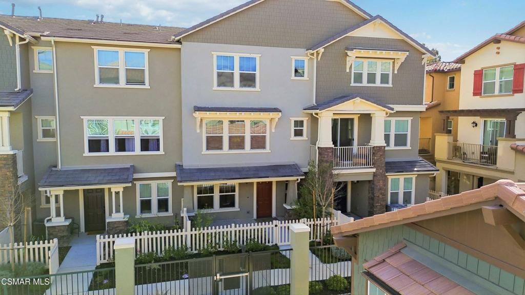 Photo of 578 Apricot Lane, Fillmore, CA 93015 (MLS # 226000813)