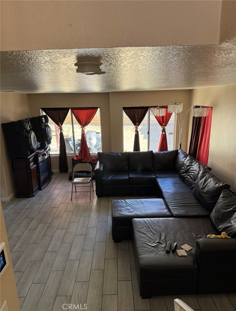 14565 Green River Road