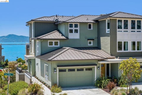 Tiny photo for 16 Sea Star Ct, Richmond, CA 94801 (MLS # 41137316)