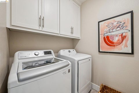 Tiny photo for 16 Sea Star Ct, Richmond, CA 94801 (MLS # 41137316)