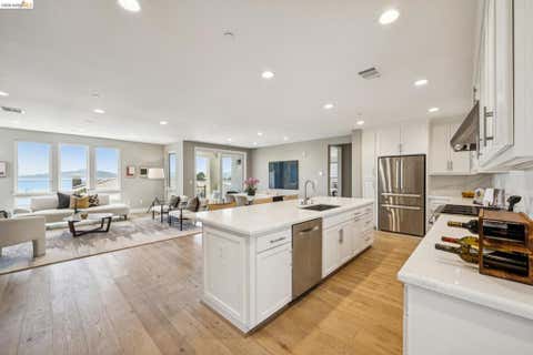 Tiny photo for 16 Sea Star Ct, Richmond, CA 94801 (MLS # 41137316)