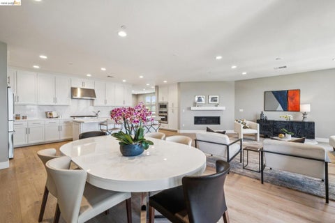 Tiny photo for 16 Sea Star Ct, Richmond, CA 94801 (MLS # 41137316)