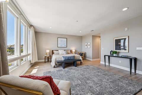Tiny photo for 16 Sea Star Ct, Richmond, CA 94801 (MLS # 41137316)