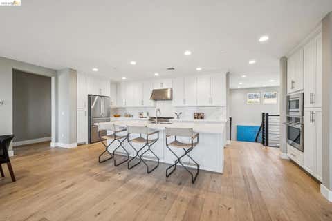 Tiny photo for 16 Sea Star Ct, Richmond, CA 94801 (MLS # 41137316)