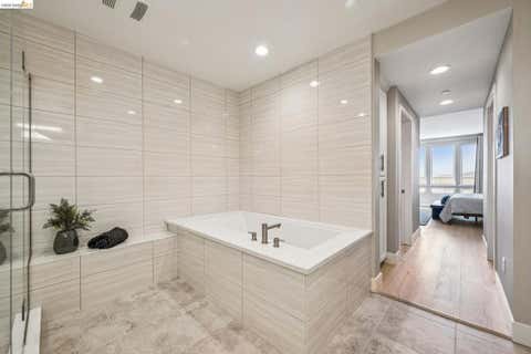 Tiny photo for 16 Sea Star Ct, Richmond, CA 94801 (MLS # 41137316)