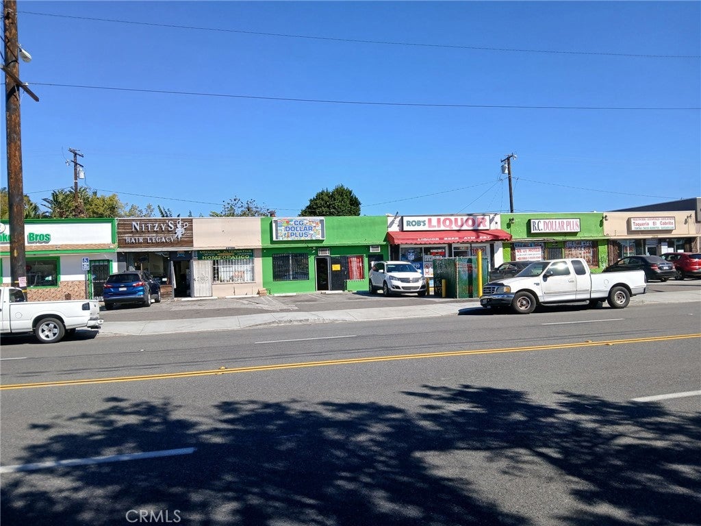 2613 E Carson