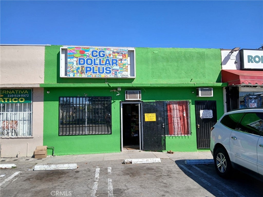 2613 E Carson