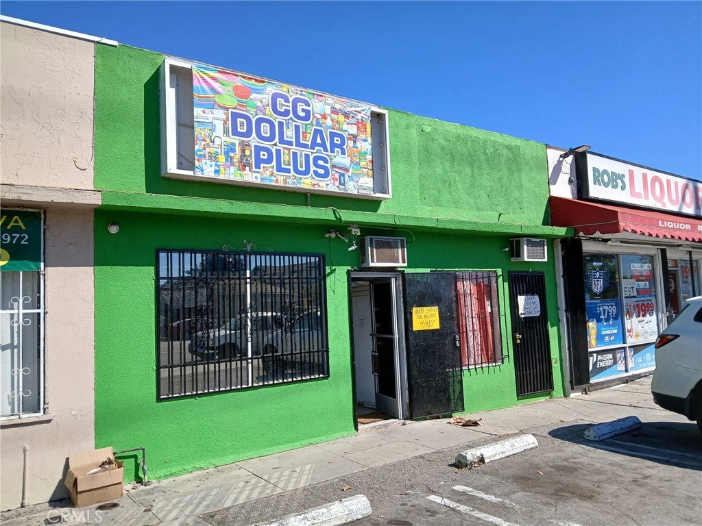 2613 E Carson